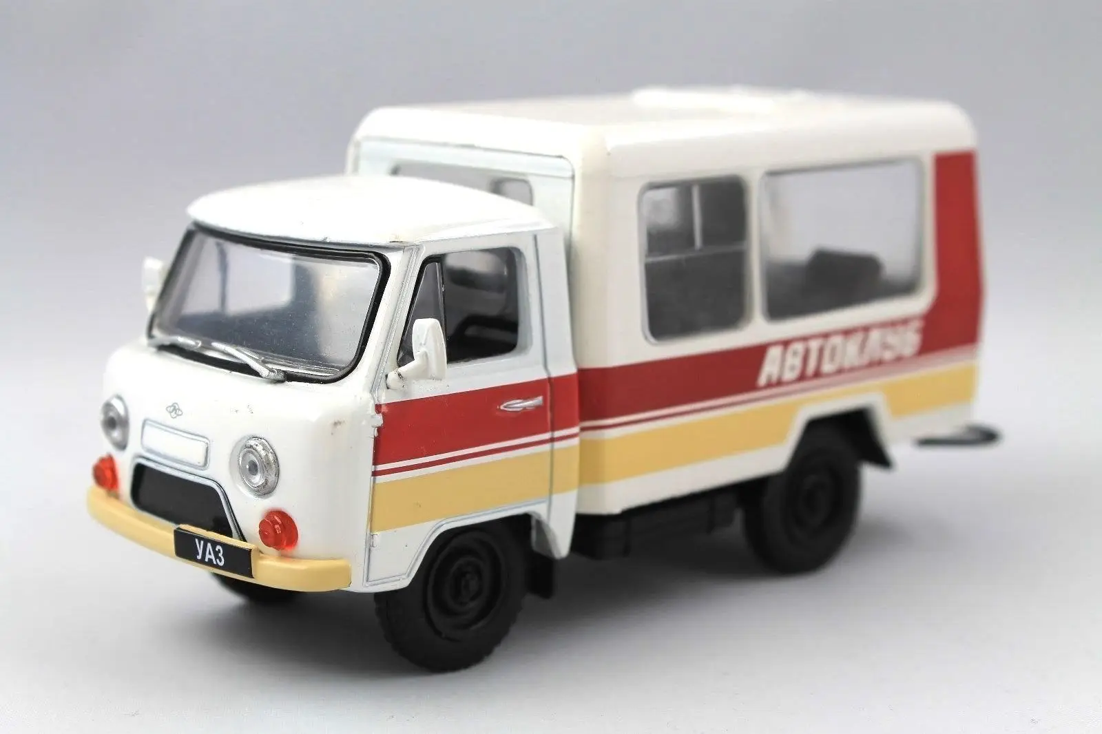 D EA 1:43 UAZ T12.02 бутик сплава автомобиля игрушки для детей Детские игрушки модель оригинальная посылка