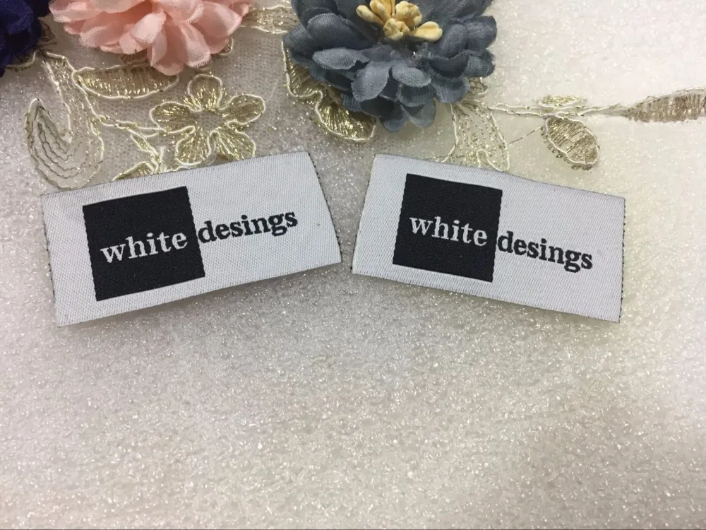 

Free shipping Customized (1000pcs/lot) garment clothing tags /Woven Labels/ custom clothing labels/main labels/damask label