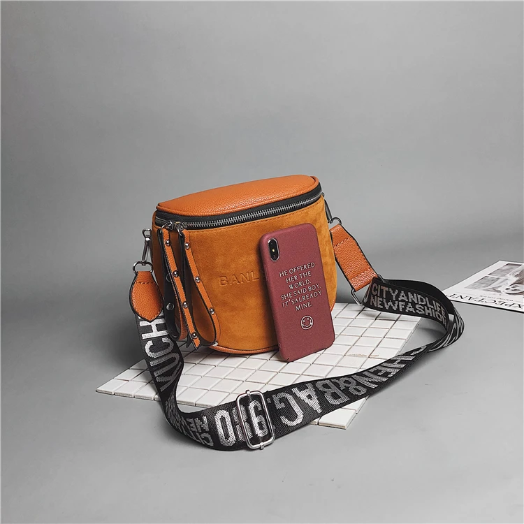 Седельная через плечо вечерние сумки Маленький коричневый кожаный кошелек через плечо для женщин Повседневная молния PU