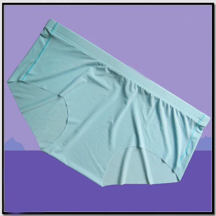 Мужские сексуальные трусы боксеры удобные бесшовные шелковые без швов нижнее