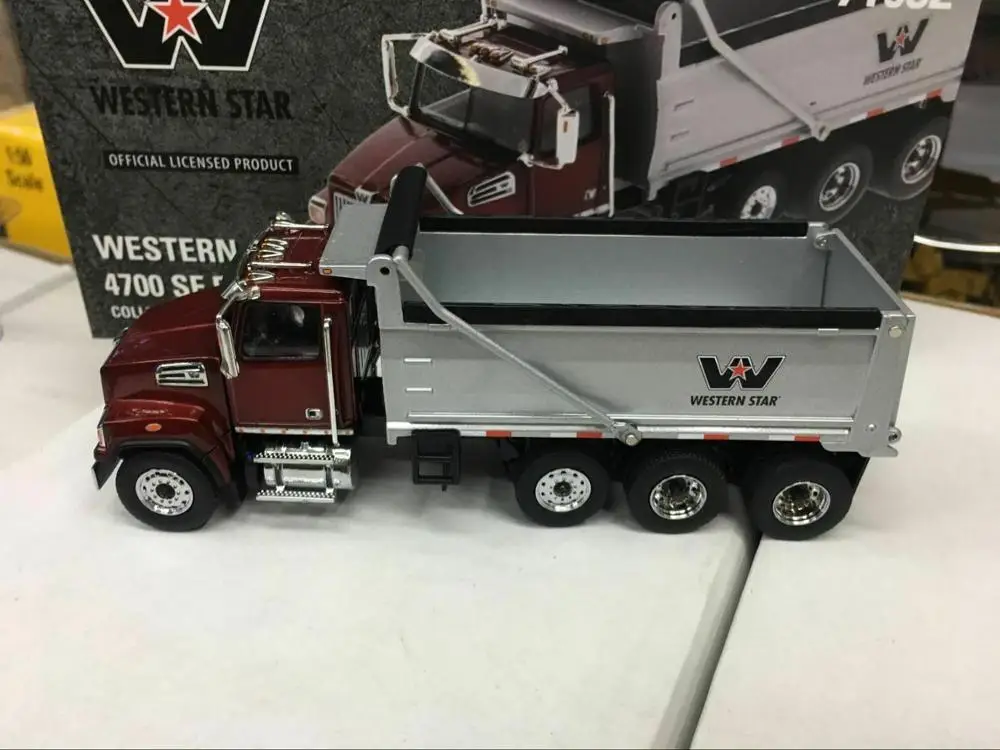

Western Star 4700 SF Dump Truck 1/50 Metal Model By DieCast Masters DM71032