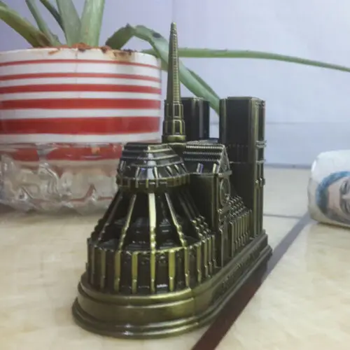 Модель собора Нотр Дам де Пари Металл 3D французская церковь Сувенир модель
