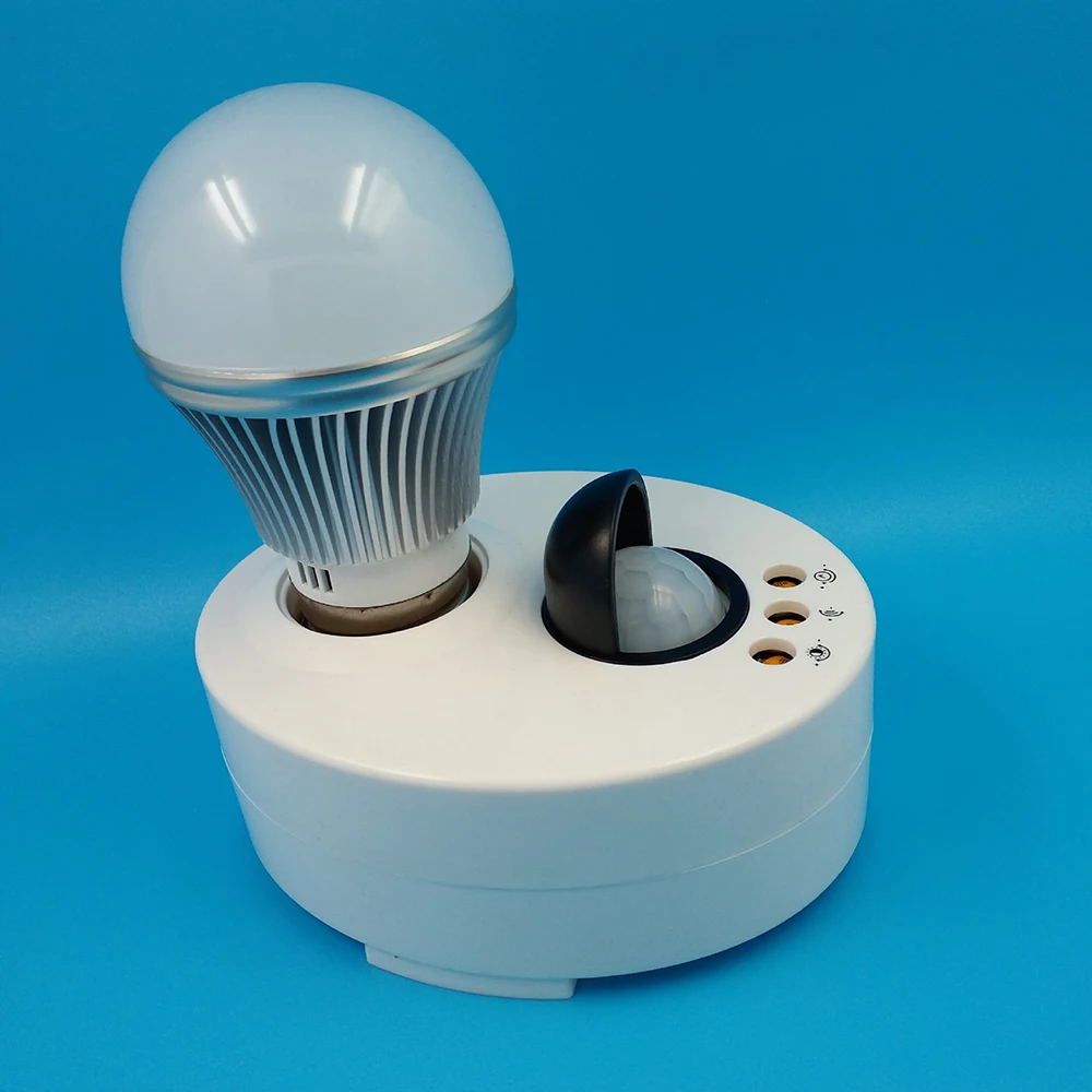 1pc hot PIR Motion Switch Detector 110V 220V E27 LED Bulb Base Infrared IR Sensor Light Automatic Wall Lamp Holder Socket | Лампы и
