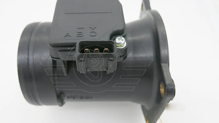 Датчик массового расхода воздуха MAF метр для AUDI 8ET 009 142-251/058 133 471/058 471X/581 334 710 V/581 71X |