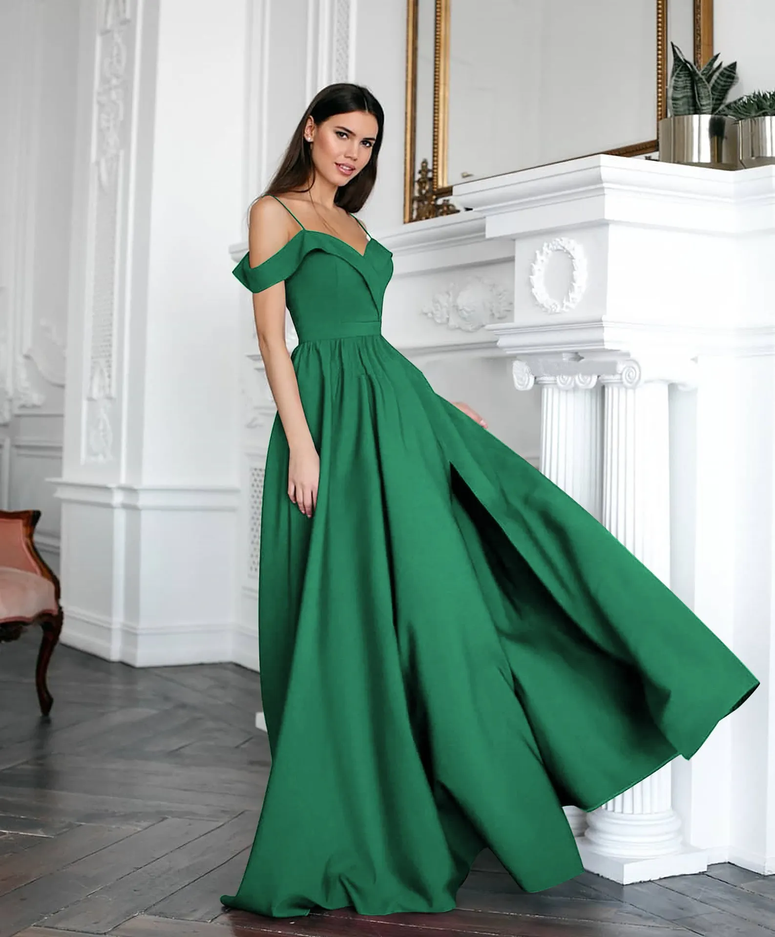 Платье женское повседневное длинное без бретелек с треугольным вырезом а