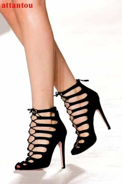 Для женщин фантастические черный специальный вырез Длинные сандалии на шнуровке