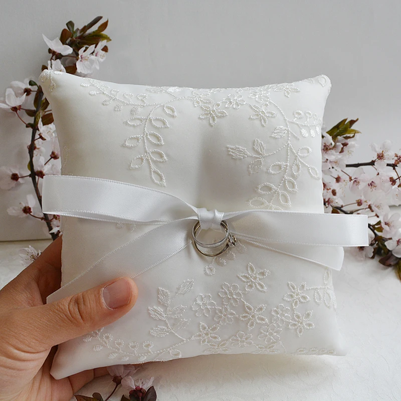 Western-Style Elegant with Satin Bow Lace Wedding Favors Gift Ring Box Pillow Cushion decor free shipping | Дом и сад
