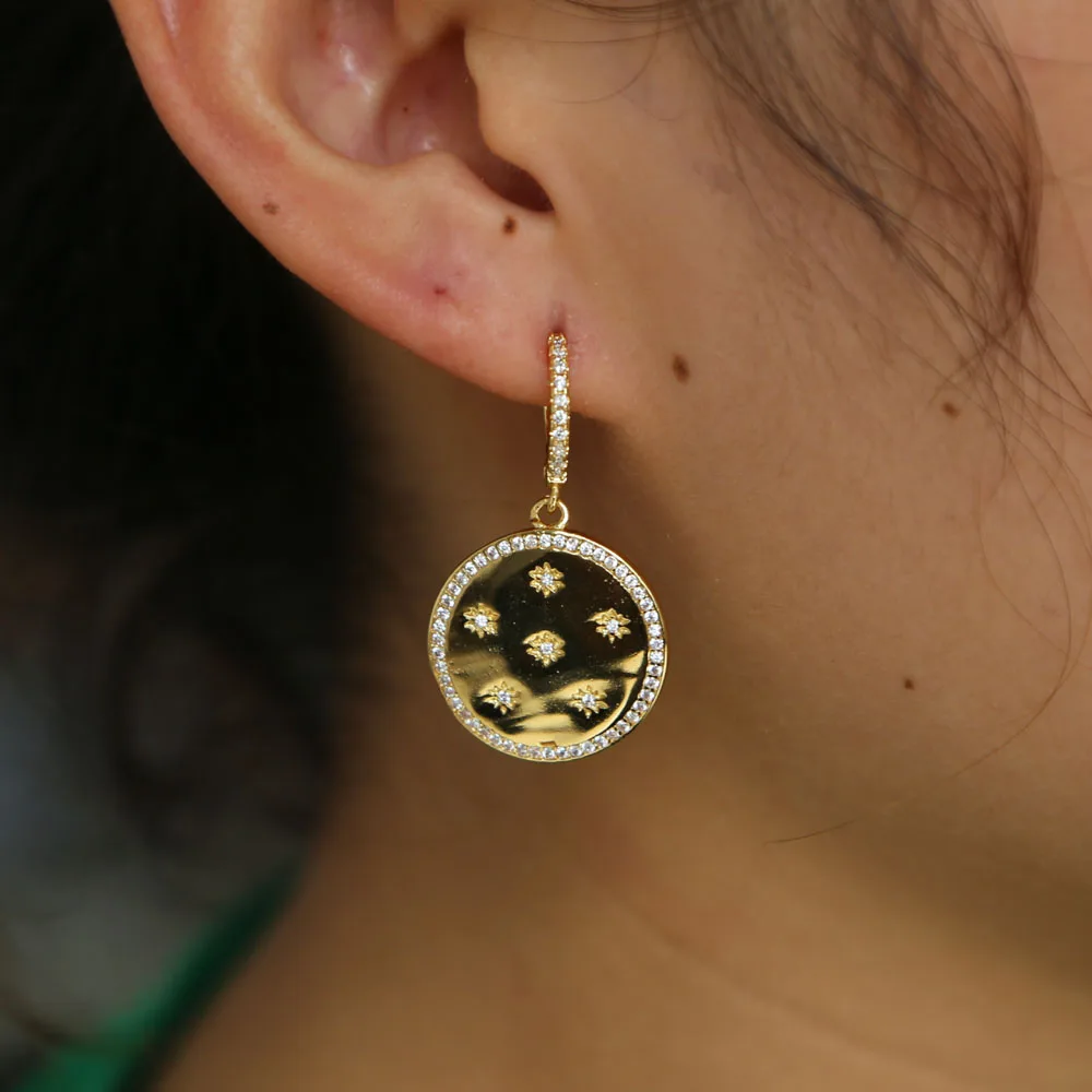 Хит продаж 2021 милые серьги-подвески с золотым наполнителем в форме Луны и звезды