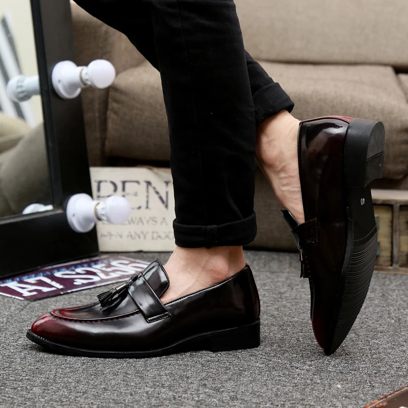 WOLF WHO Classic Men Shoes Breathable Comfortable Men Loafers Luxury Brand Men Dress Shoes For Wedding Dating Men's Flats X-199