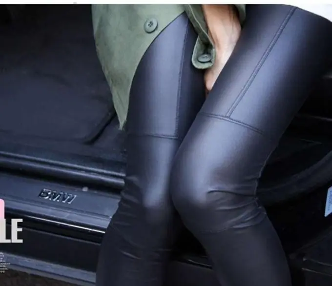 Весенне летние кожаные леггинсы женские черные Капри узкие брюки модные