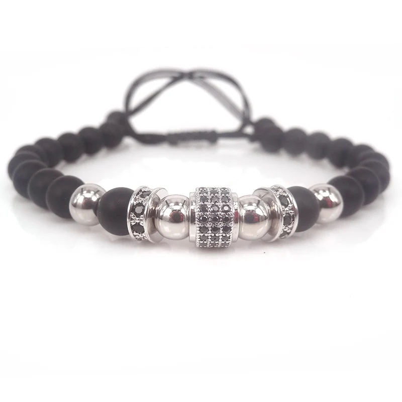 Мужские браслеты золотого цвета с микрозакрепкой черные бусины из фианита и