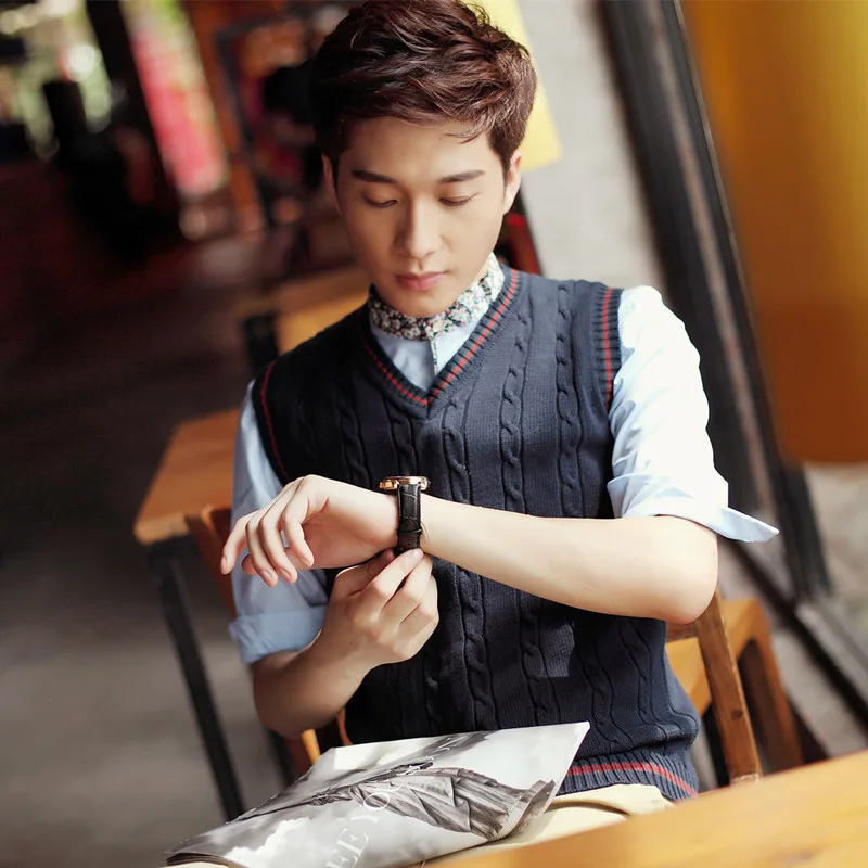 Мужской трикотажный жилет с V образным вырезом без рукавов|Жилеты| |