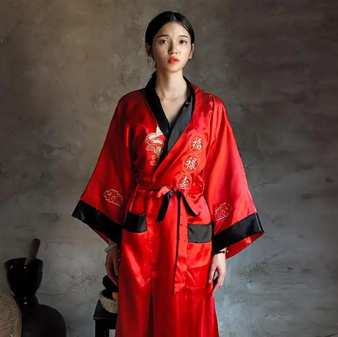 

Novelty Reversible Black Red Women Satin Kimono Handmade Embroidery Dragon Nightgown Robe Gown Two Side Sleepwear