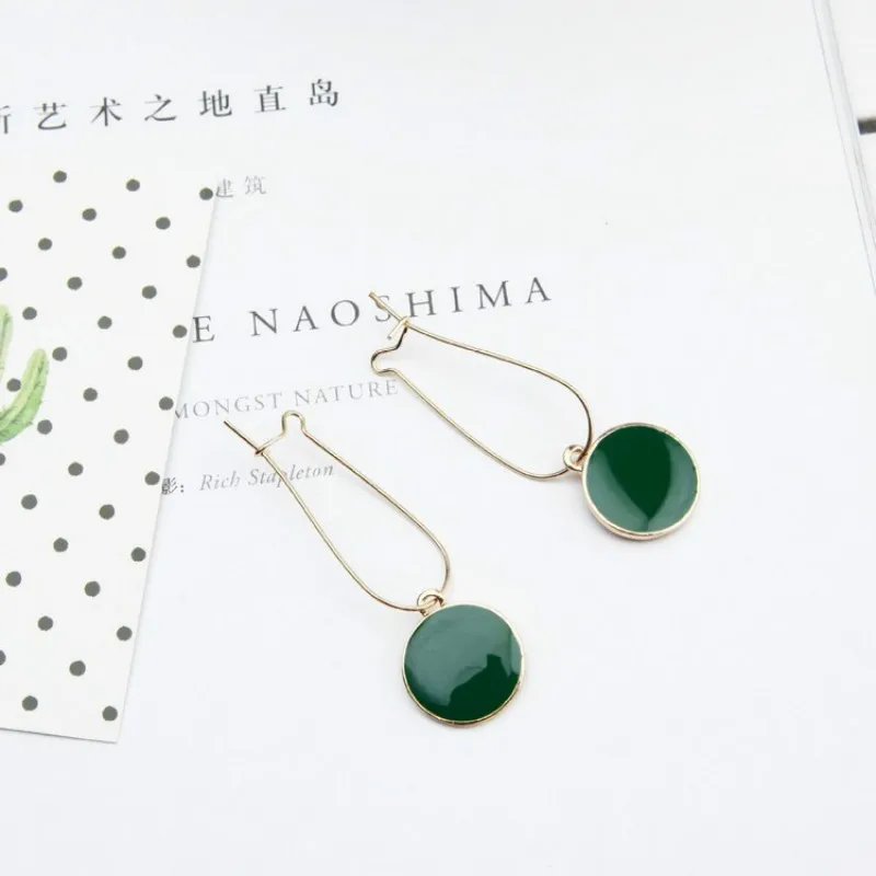 

Korean version of the simple green circle little fresh girl heart earrings earrings female personality wild short earrings retro