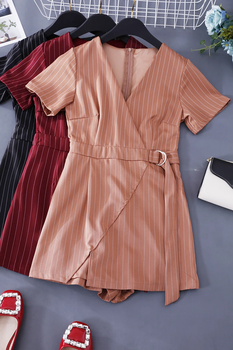 Женский комбинезон ALPHALMODA с v-образным вырезом и высокой талией асимметричный