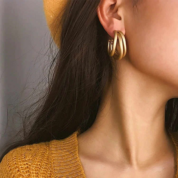 European and American cross-border jewelry Personality irregular matt geometric earrings female Retro simple C-shaped round ear | Украшения