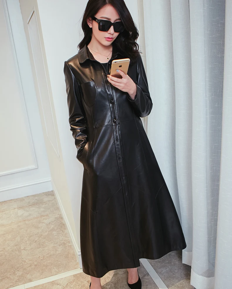 Тренч Женский длинный из овчины с воротником натурального меха енота 2018|designer leather