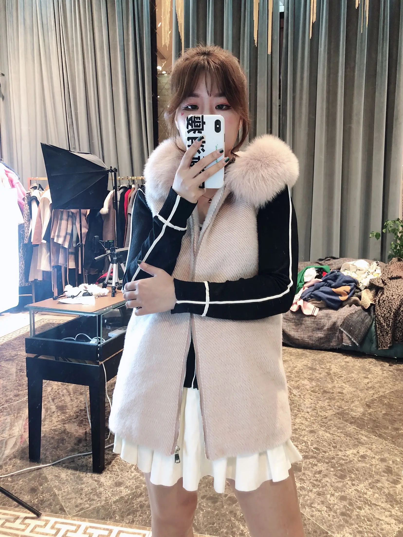 Женское двухстороннее шерстяное пальто с капюшоном лисьим мехом | Женская одежда