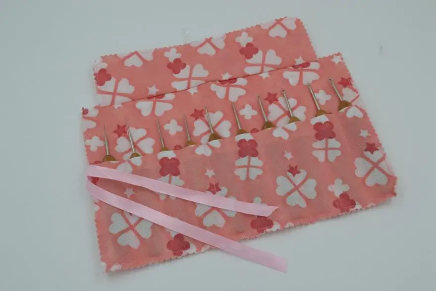 Бесплатная доставка бамбуковой ручкой сталь вязальные крючки с сумкой в