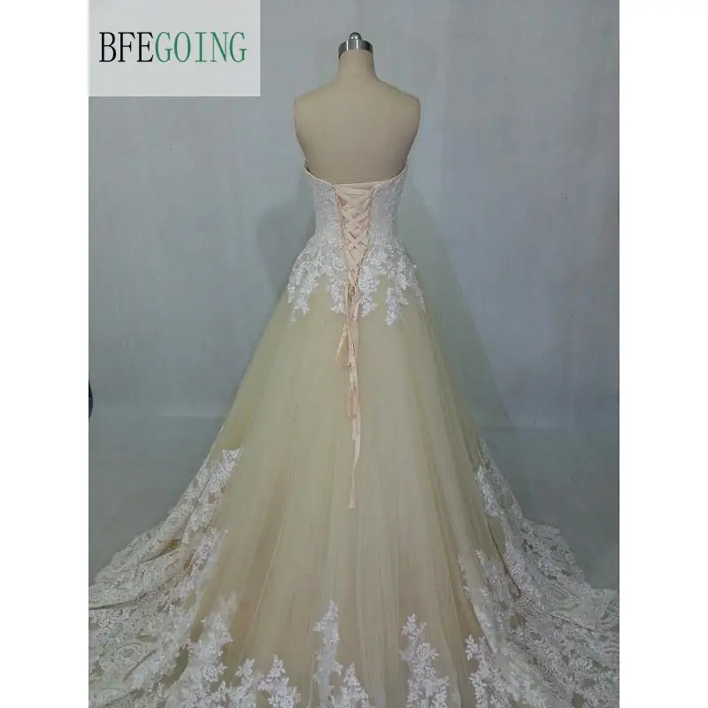 Бокал для шампанского с фатиновой юбкой белое кружевное ТРАПЕЦИЕВИДНОЕ