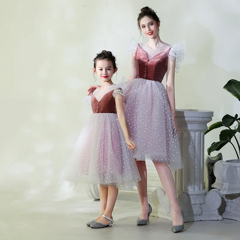 Летние платья для мамы и дочки 2018 модное платье летняя модная Одинаковая одежда с