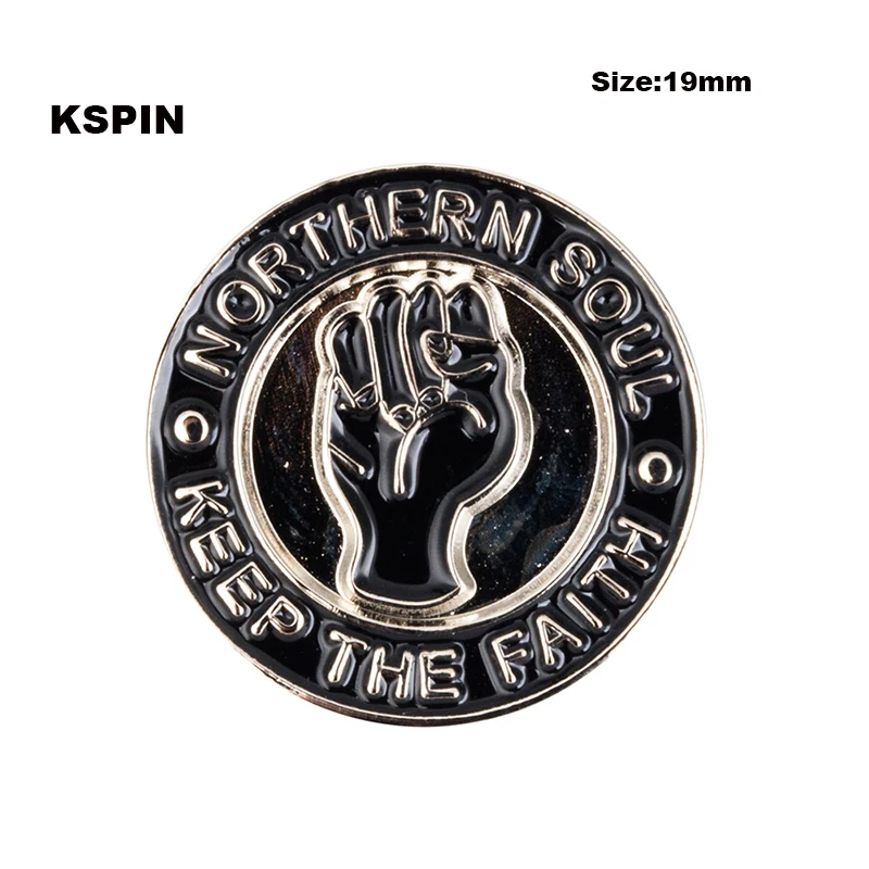 Эмалированная брошь на кнопках с героями мультфильмов для любителей аниме