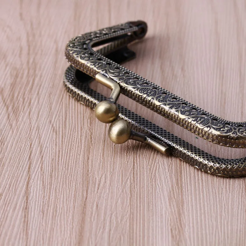 Для шитья кошелька сумки для монет металлическая рамка с застежкой Kiss 8 2 см x 4 5