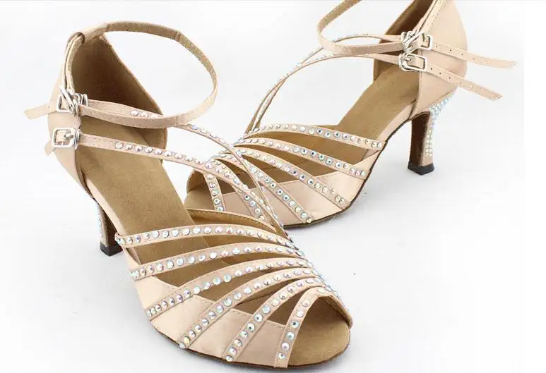 DILEECHI популярные кожаные черные атласные женские туфли для латиноамериканских