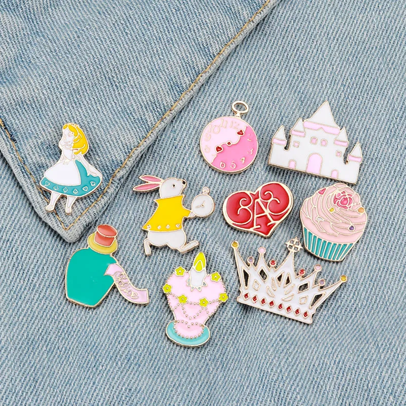 Заколки в виде замка из мультфильма Alice in Wonderland заколки чашки эмалированные