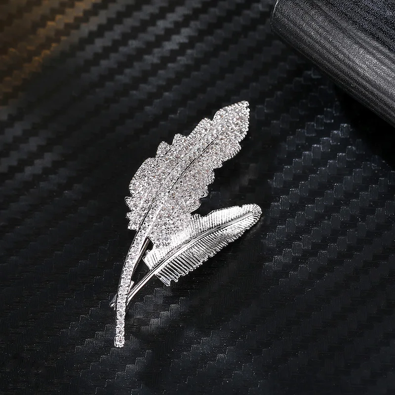 FYM серебряный цвет блестящий AAA кубический цирконий перо булавка брошь для женщин