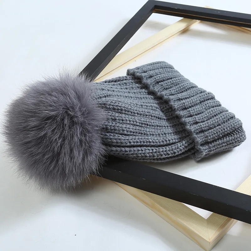 

KNB004 Men Natural Fur Skullies Beanie Striped Detachable Fox Fur Pom pom Ball knitted hat Women Winter Warm Cap