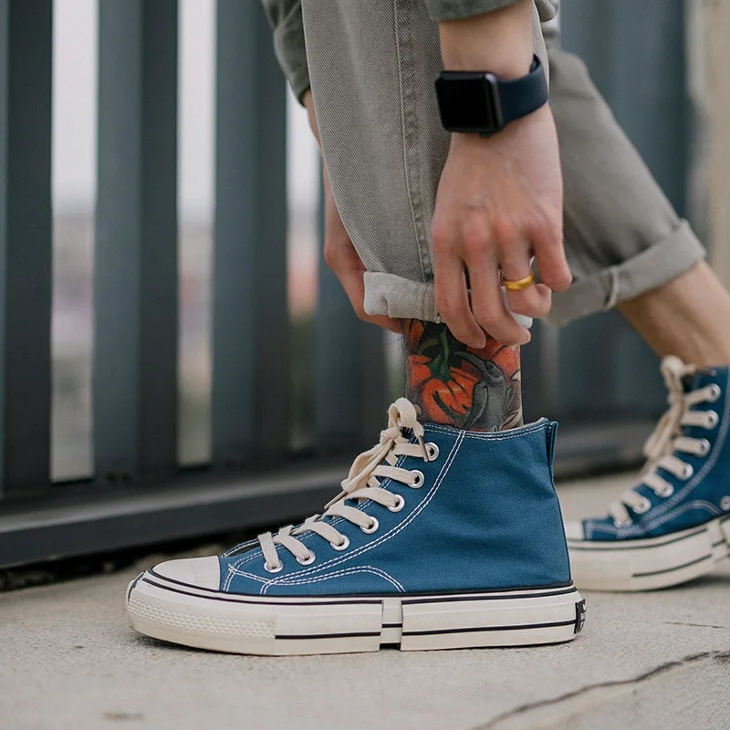 Мужские кроссовки с вулканизированной подошвой черные классические высоким