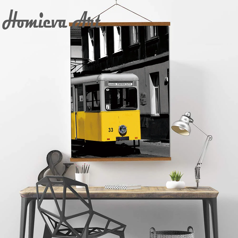 Городской уличный пейзаж желтый зонтик трамвай холст Художественная Живопись