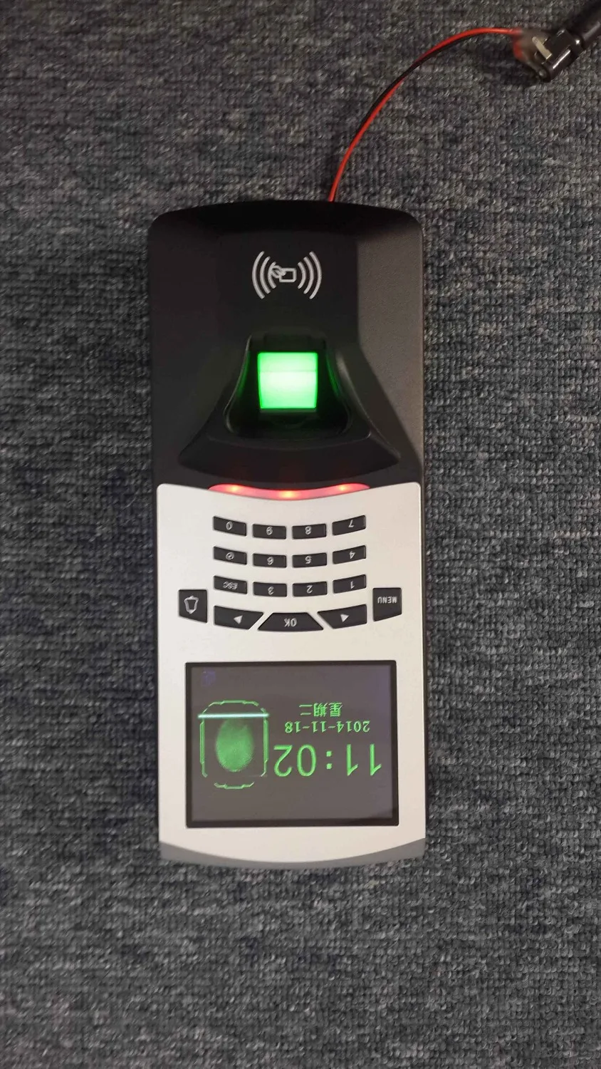 Дешевая цена TCP/IP USB биометрический отпечаток пальца и RFID карта посещаемость