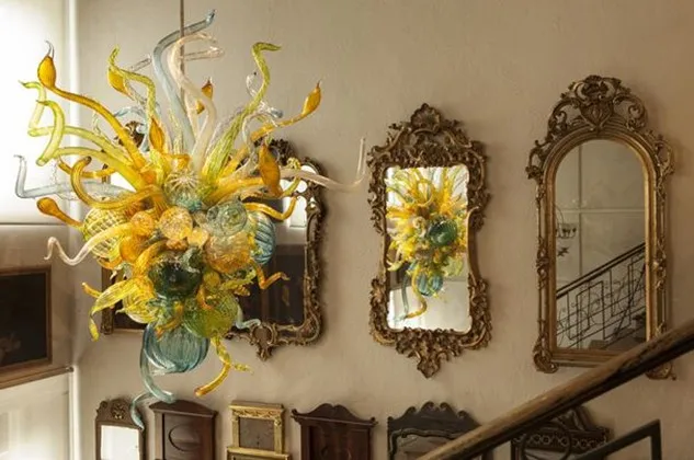 

New Arrival Colored Glass Art Chandeliers Antique European Style Murano Glass Small Chandeliers with LED Light Source