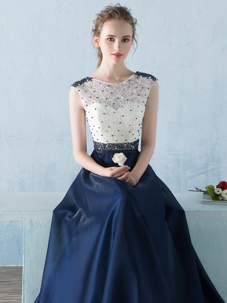 Блестящее кружевное стильное тонкое пикантное вечернее платье без рукавов в