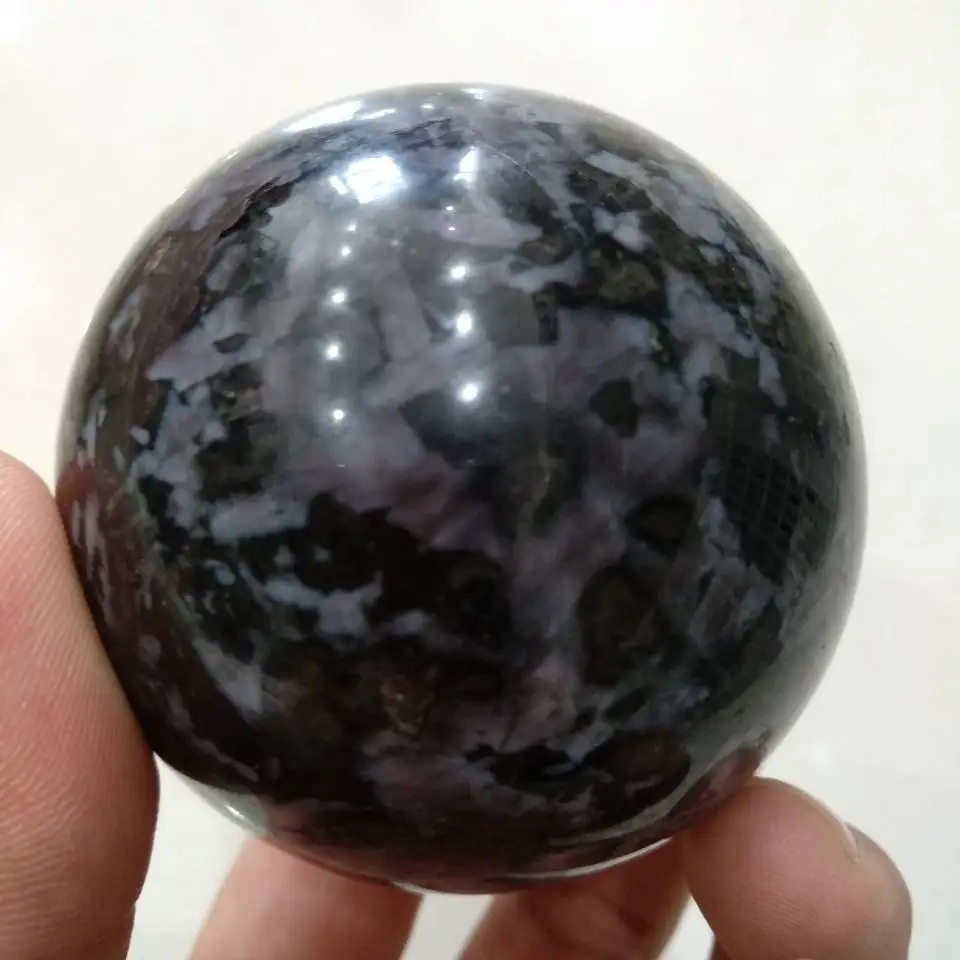 Натуральный полированный шар GABBRO 55 60 мм из мадагаскарской кальциевой