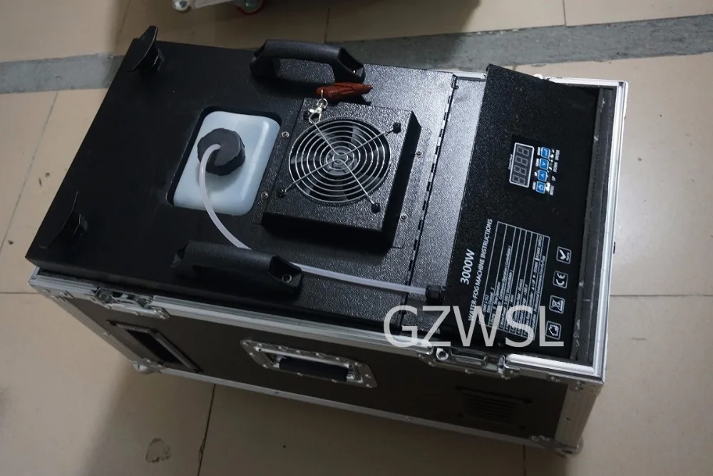 Низкая противотуманная машина Flightcase маленький размер 3000 Вт водяная база дымовая