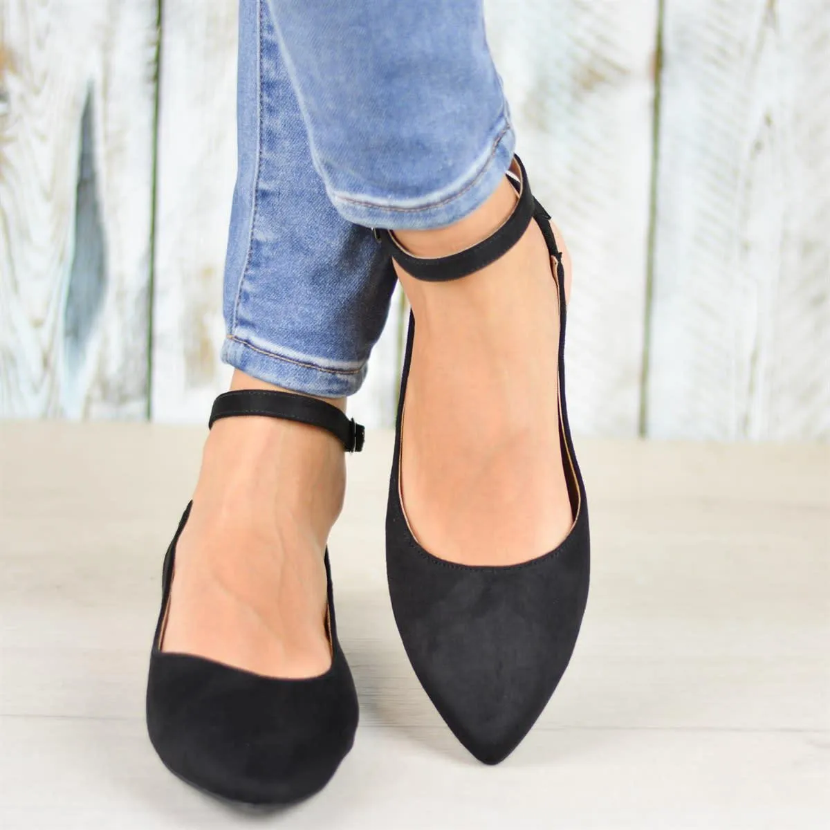 Сандалии женские с острым носком повседневная обувь на плоской подошве пряжка