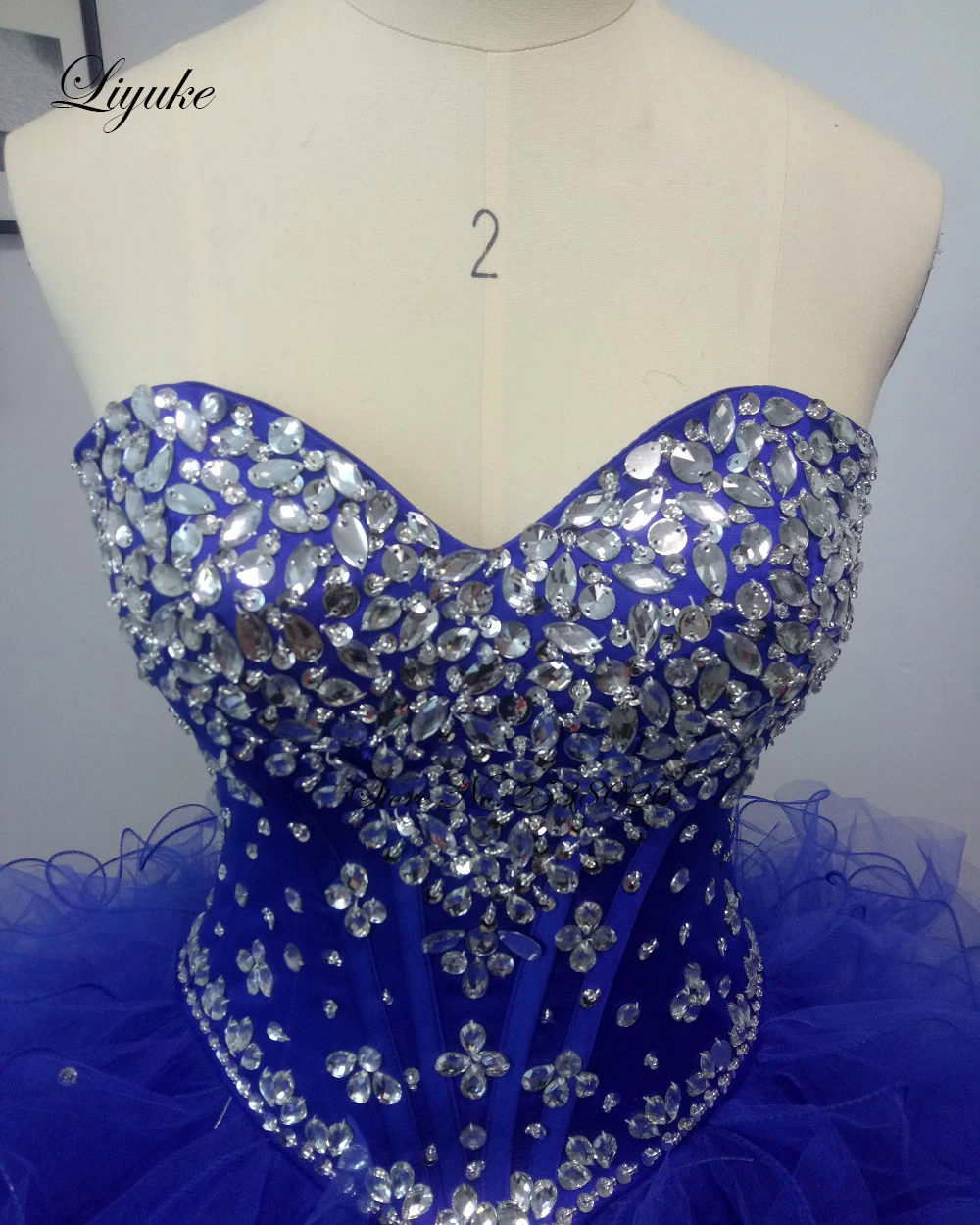 Фото Liyuke очаровательное бальное платье без бретелек на заказ, платья Quinceanera со стразами и кристаллами сзади на шнуровке №3