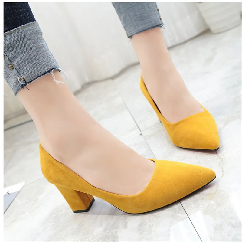 Женские модельные туфли на устойчивом квадратном каблуке drфарго офисные лодочки