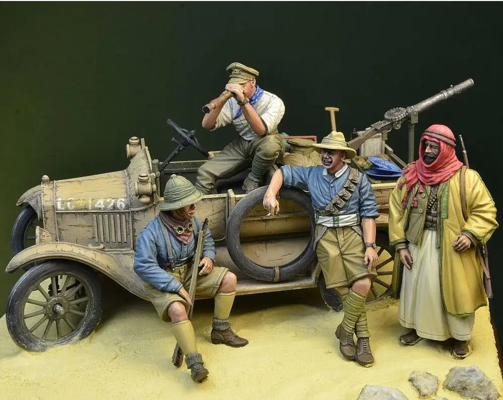 Разобранный 1/35 древняя пустыня 4 воина с аксессуарами (без автомобиля) набор из