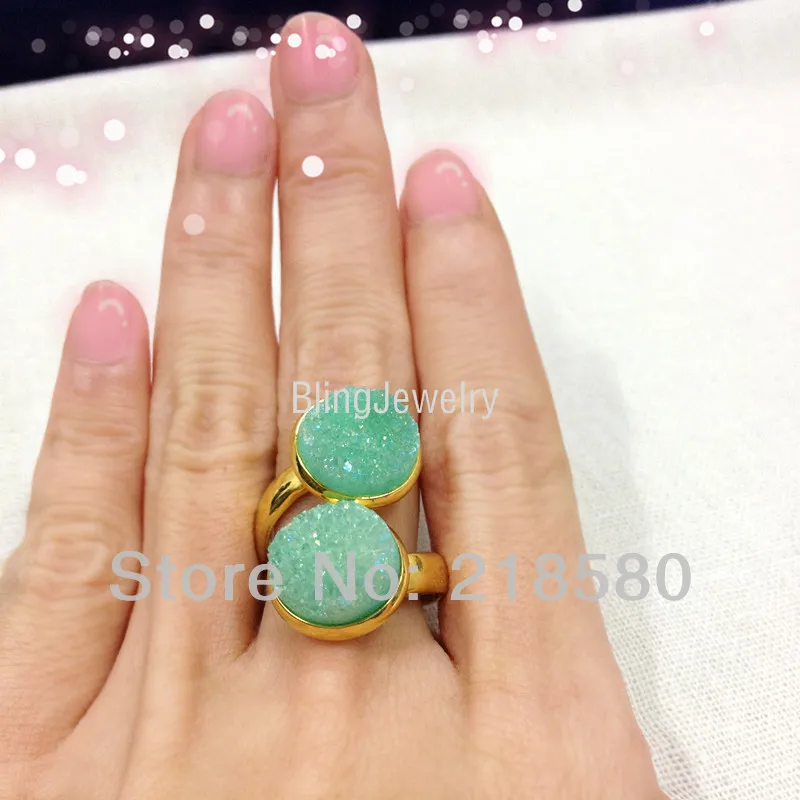 

Титановое двойное кольцо с друзой Howlite RM13641