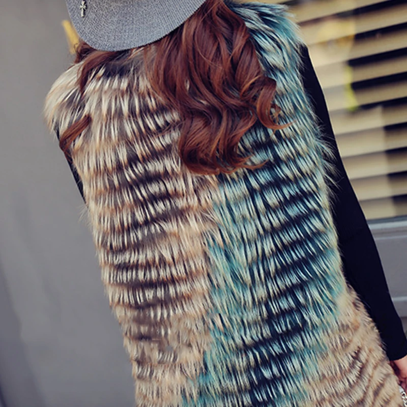 Женский жилет из лисьего меха LVCHI двухцветный Меховой с круглым вырезом весна