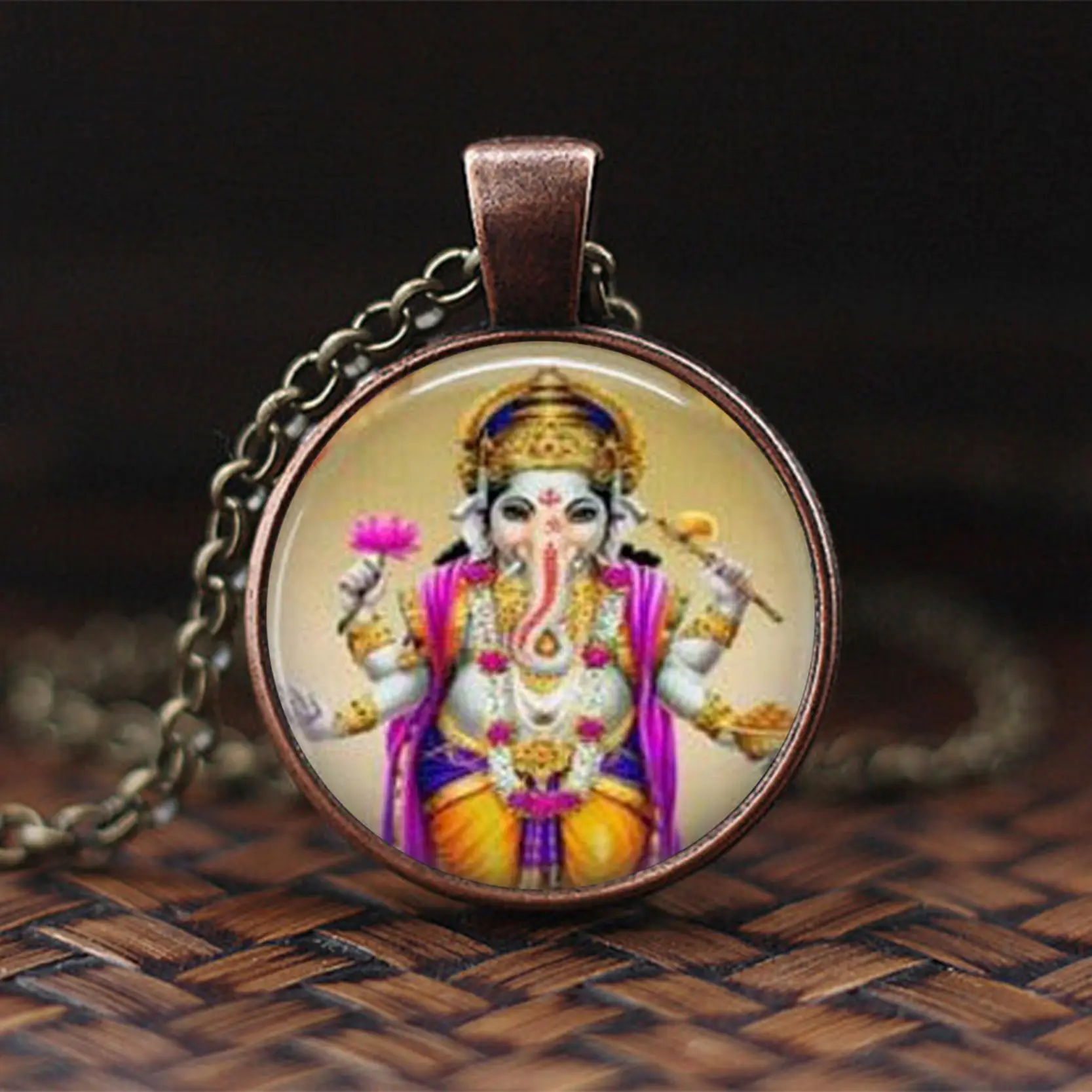 Lakshmi Goddess Glass Dome Fashion Accessories Necklace Jewelry Hinduism Amulet Charm Cabochon Pendant for Him or Her | Украшения и