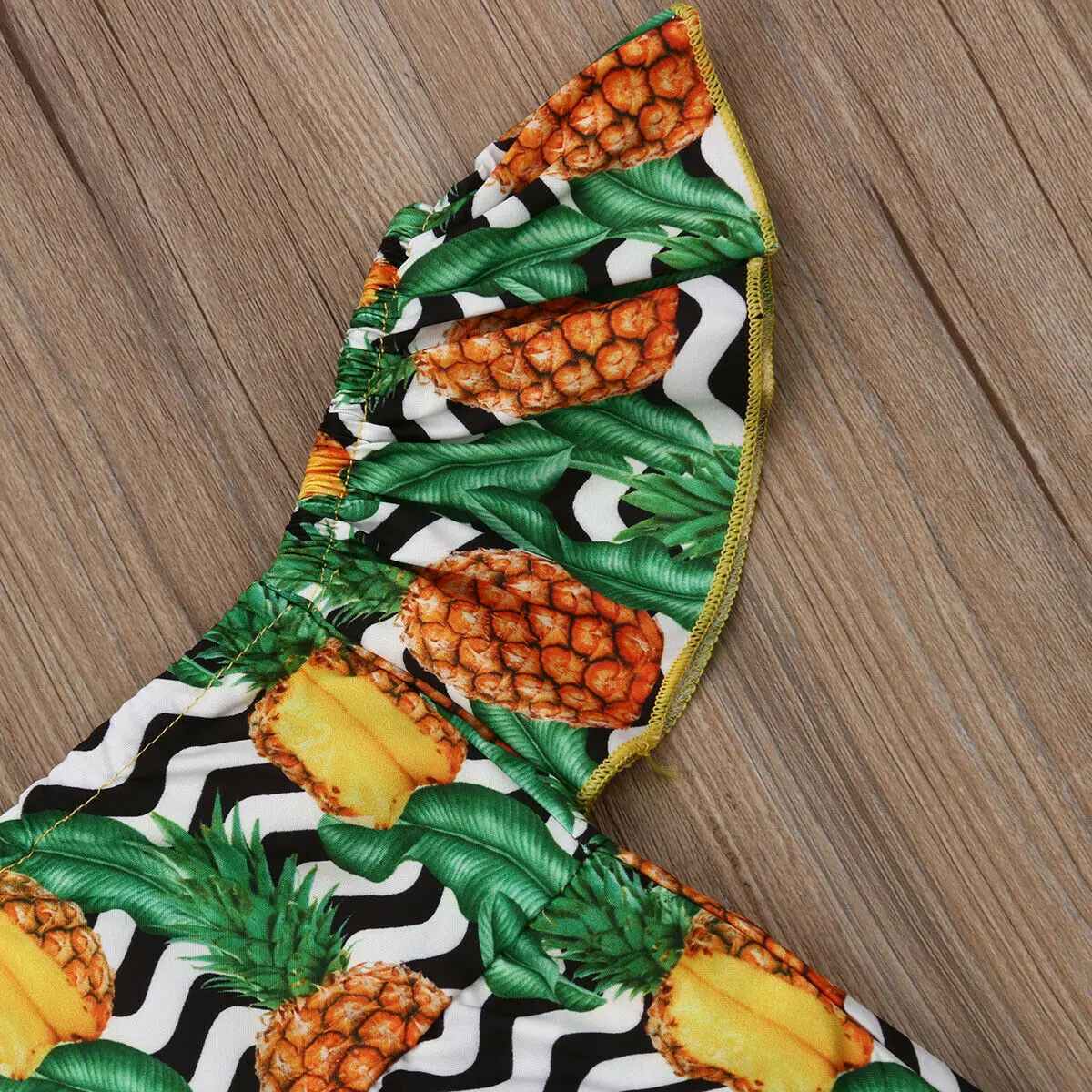 Футболка с коротким рукавом и открытыми плечами принтом ананасов | Мать ребенок