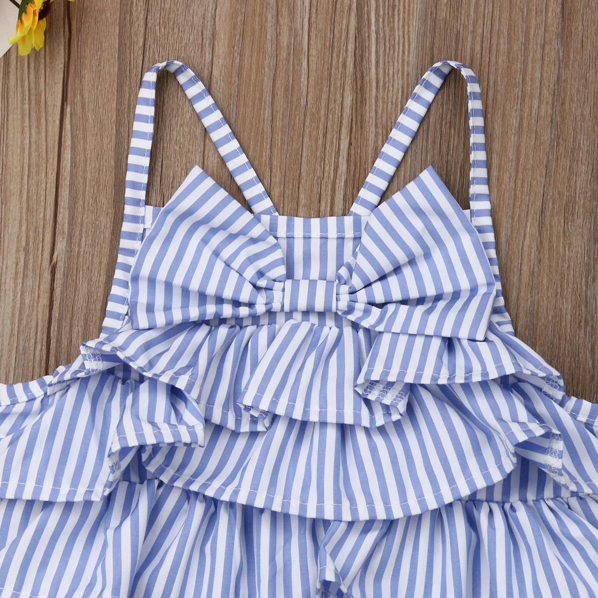 Одежда для новорожденных девочек комбинезон на лямках с оборками летняя одежда