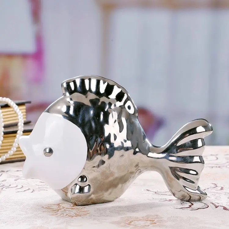 Цзиндэчжэнь серебро белый поцелуй рыба статус керамическое украшение