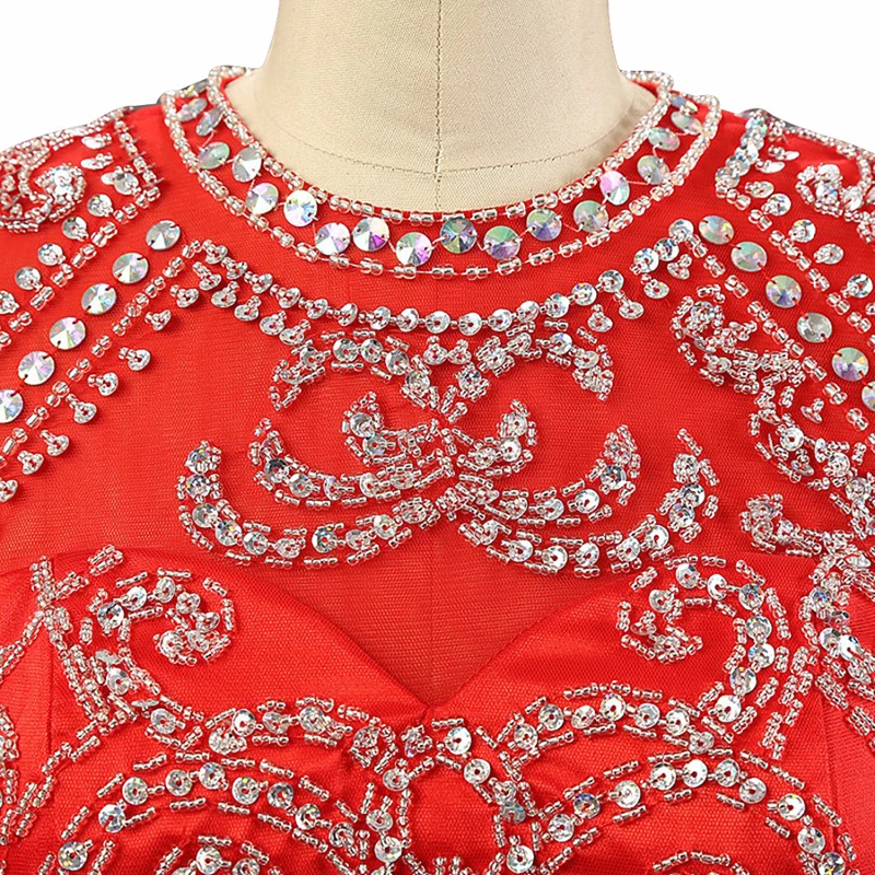 Коктейльные платья модель 2018 года а силуэт украшенное бисером платье для