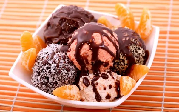 

Gelato or Hard Ice Cream Display Showcase Freezer